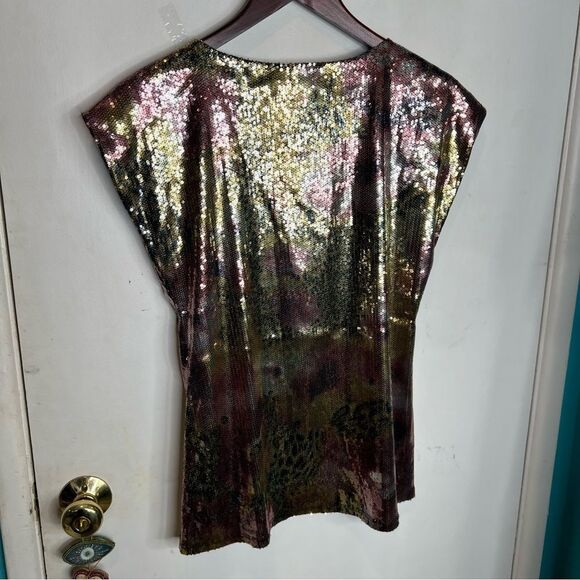PAPILLON BLANC mini sequined all over top V neck short sleeves - Picture 3 of 6